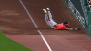 Jacob Melton's incredible diving catch