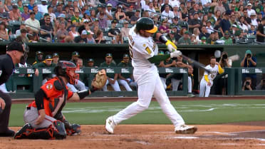 Willie MacIver's RBI single